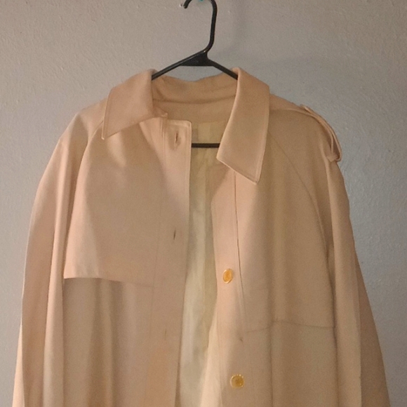 Trench coat - Picture 3 of 3